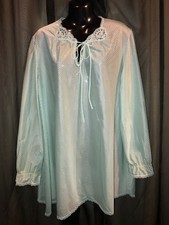VTG. 70'S MONTGOMERY WARD Delicate Nightgown Women's Size MEDIUM