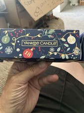 Yankee Candle Christmas Cracker 3 Votive Candles🕯️🕯️🕯️. C6