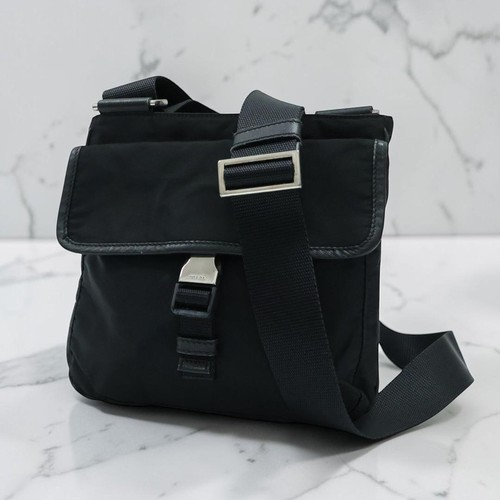PRADA Tessuto Nylon Triangular Logo Black Crossbody Bag Vintage Authentic