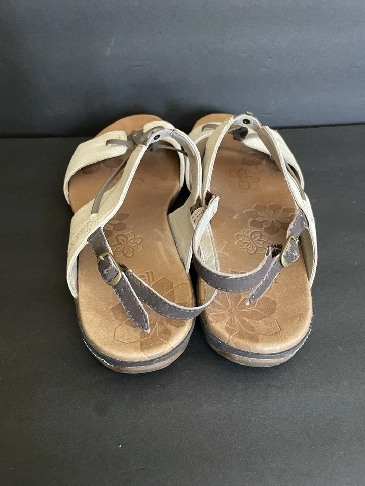 Sandalias para mujer Merrell Micca forro plateado cuero marfil talla 8,5 Foto 4 de 4