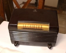 1949 Airline Montgomery Wards Bakelite Tube Radio 94BR 1525A Made in USA