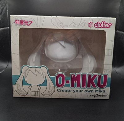5.5-inch Hatsune Miku ''O-MIKU'' DIY blank vinyl figure  by Clutter studios
