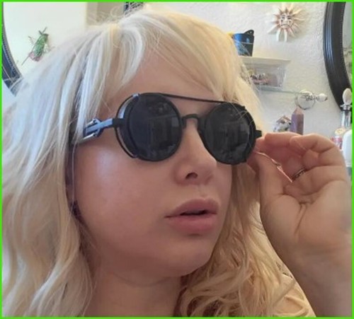 LIGHTWEIGHT Tinted Lens Top Bar Unisex Sunglasses MADE FOR PARTY PROP Plastic - Picture 4 of 5