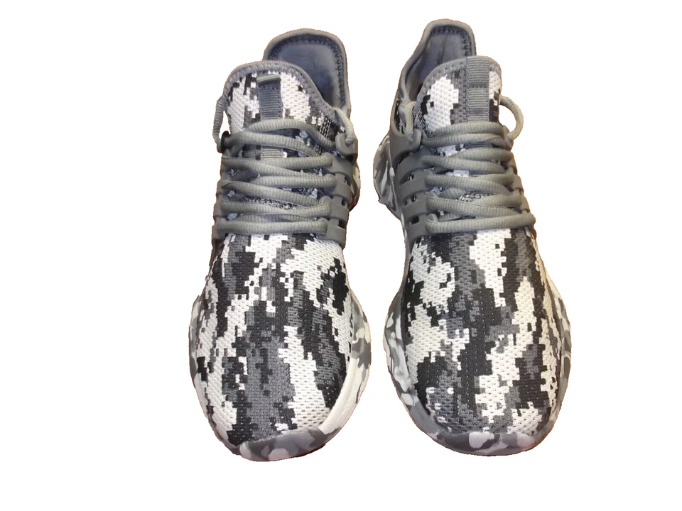 GRIS, BLANCO Y NEGRO CAMUFLAJE RUNNING/ENTRENAMIENTO....TALLA 8-8.5.....E X ESTADO Foto 2 de 4