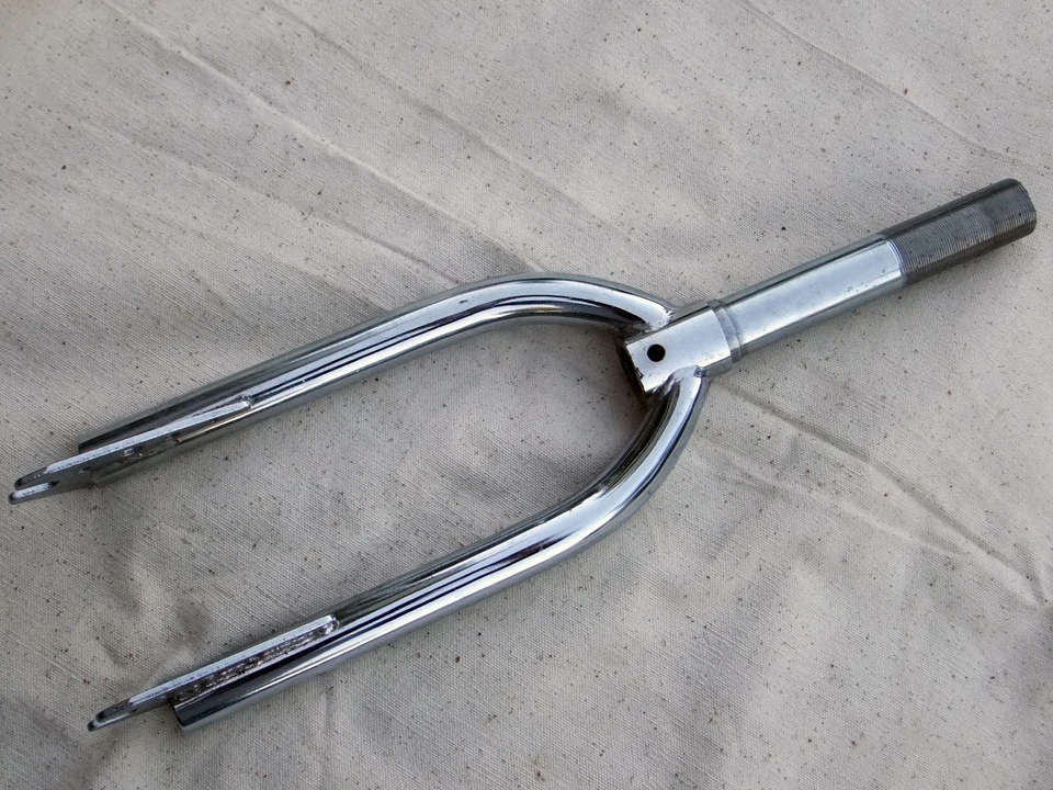 NOS 1970's Original Freestyle BMX Bike Front Fork, Chrome, 16 inch - Image 3 of 4