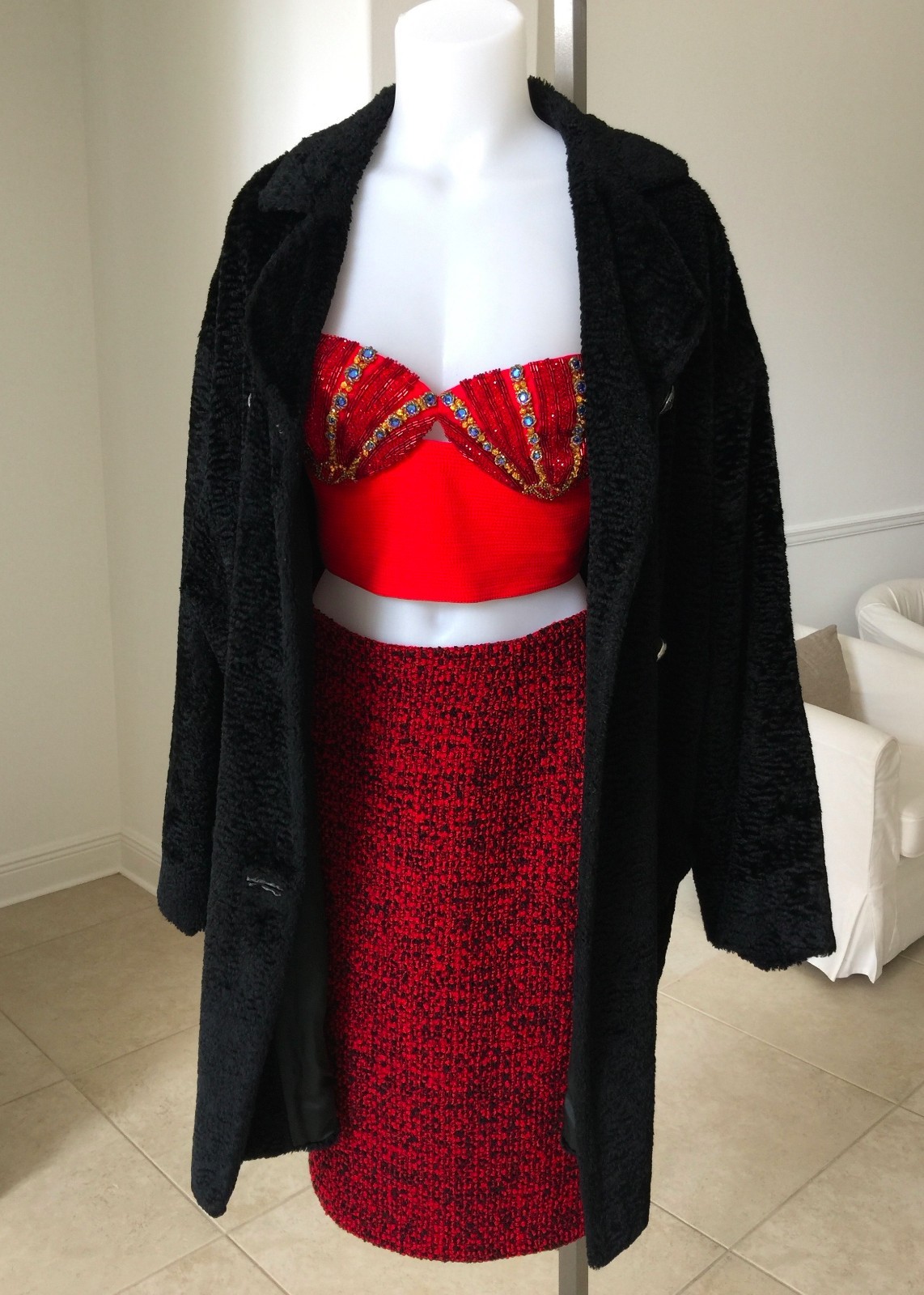 GIANNI VERSACE VERSUS black faux fur women's coat size IT 44 from 1995/96 image 3