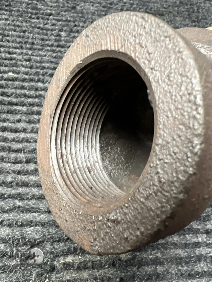 (1) JP WARD MALLEABLE IRON, 45-Degree Elbow Black 1-1/2" 300# MI - Image 2 of 3