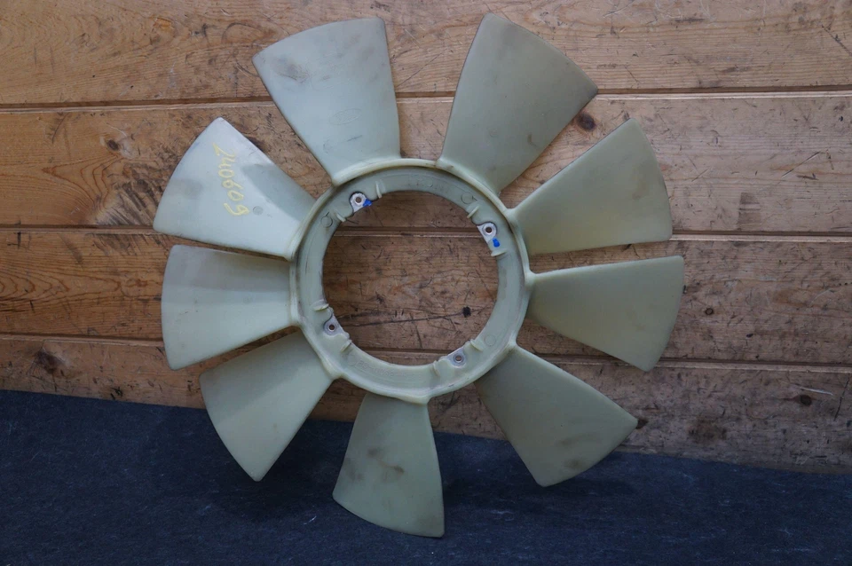 Ventilador de refrigeración del radiador del motor delantero OEM BC3Z8600B Ford F350 Super Duty 2017-19 Foto 3 de 4