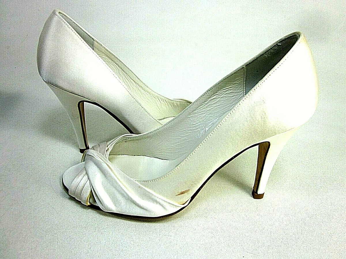 BRIDAL BY BUTTER WOMEN'S CHARISMA PEEP-TOE HIGH-HEEL PUMP WHITE SATIN SIZE  M