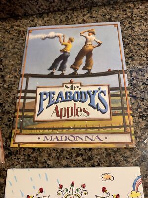 洋書 Madonna: 3 Book Collection MADONNA 3 Childrens Book Box Set! English Roses, Peabody's