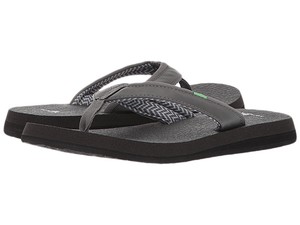 reef yoga mat flip flops