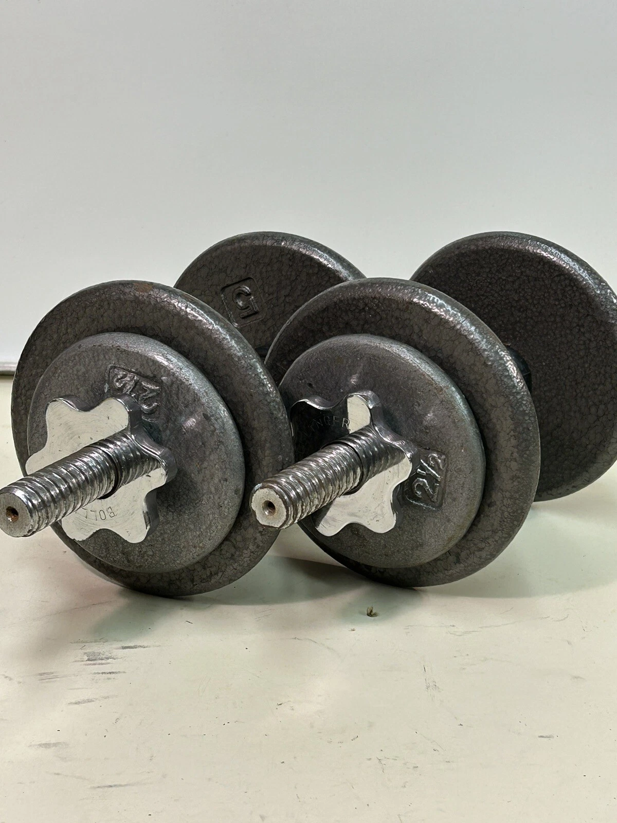 Adjustable Dumbbell Set Includes Handles And Weight Plates (4) 5’s And 2.5’s