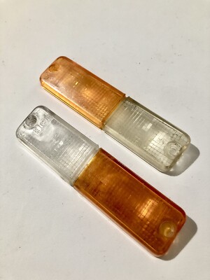 Alfa Romeo (Giulia). Plastic Front Light Right/Left. Pair. C3
