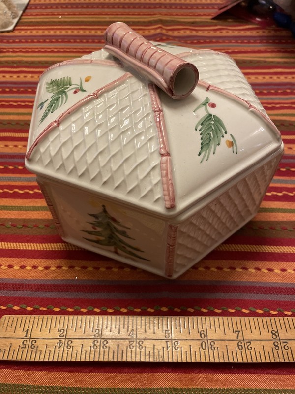 Made In Italy Rare Hexagon Shaped Covered Christmas Dish New Price!!!