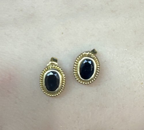 Beautiful 18k Yellow Gold Onyx Pierced Stud Earrings π©΅1.0 Grams