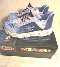 Girls SKECHERS Hands Free Swift Fit No Tying Laces Mach Wash Size 11 NEW In Box 