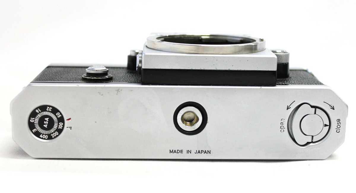 ニコン Nikon F Eye Level Silver 35mm SLR Nikon F Eye Level Silver 35mm SLR Film Camera Body