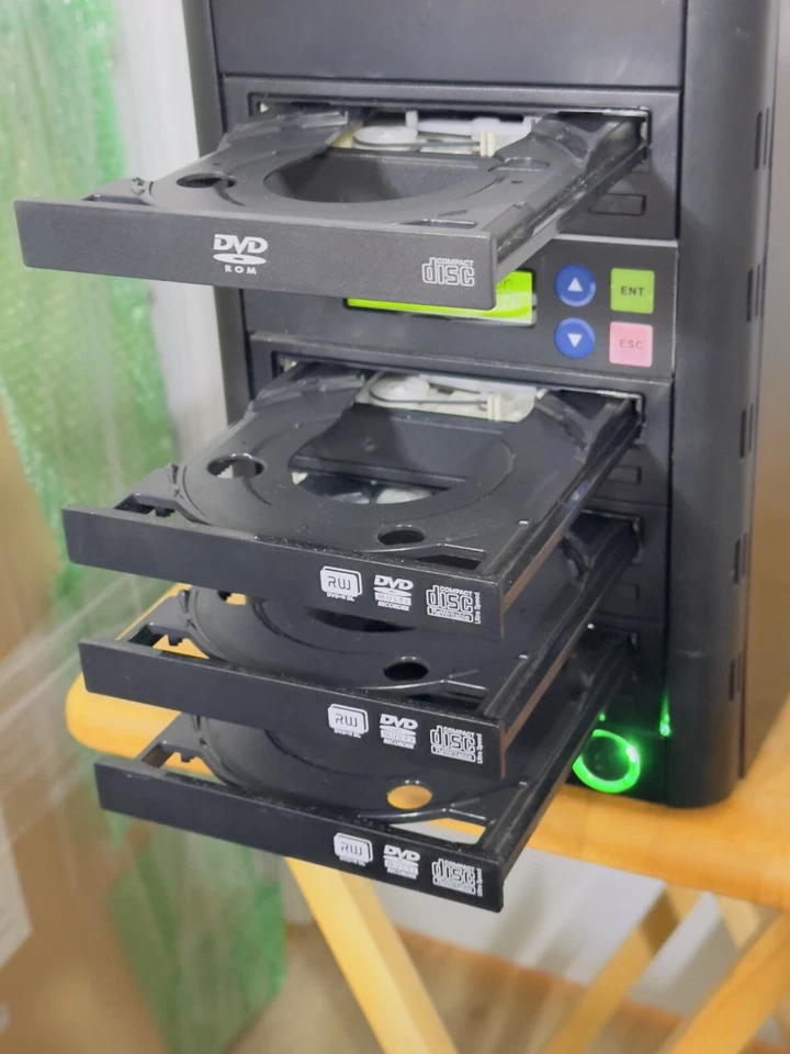 Teac 3 Target Standalone SATA CD/DVD Duplicator Recorder Tower Drive Copier DVW/ - Image 3 of 4