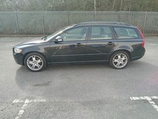 VOLVO V50 DIESEL ESTATE MOT DECEMBER £35 A YEAR TAX
