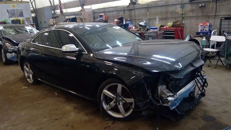 AC Compressor Fits 08-12 AUDI S5 5525115 - Image 3 of 4