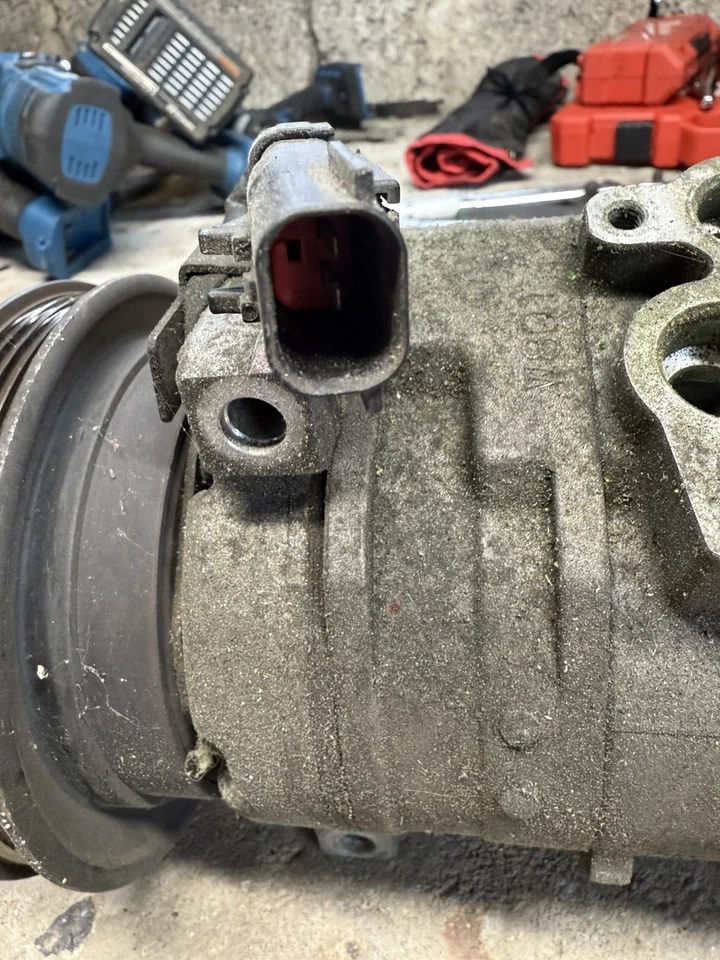 Compresor de aire acondicionado para Chrysler PT Cruiser 01-10 Foto 4 de 4