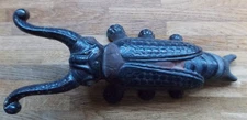 RARE EARWIG VINTAGE BEETLE CAST IRON BOOT JACK / PULL
