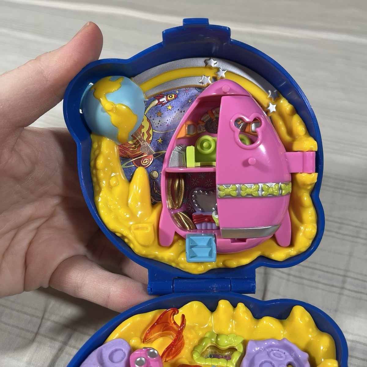 Vintage Polly Pocket Disney Minnie Mouse Space Compact Playset