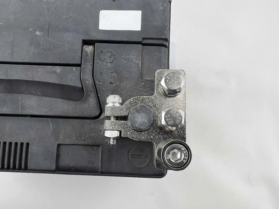 Heavy duty battery - Negative Terminal Clamp . Brass . Nikel plated . - Image 4 of 4