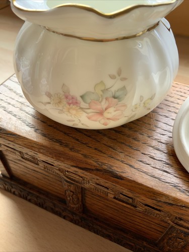 Vintage Royal Doulton Lidded Posy Bowl Mystic Dawn Floral Pattern 2 1/4” Tall - Picture 6 of 6