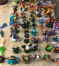 SKYLANDERS GIANTS, TRAP TEAM, SYPRO'S ADVENTURE, SWAP FORCE FIGURES AND ITEMS