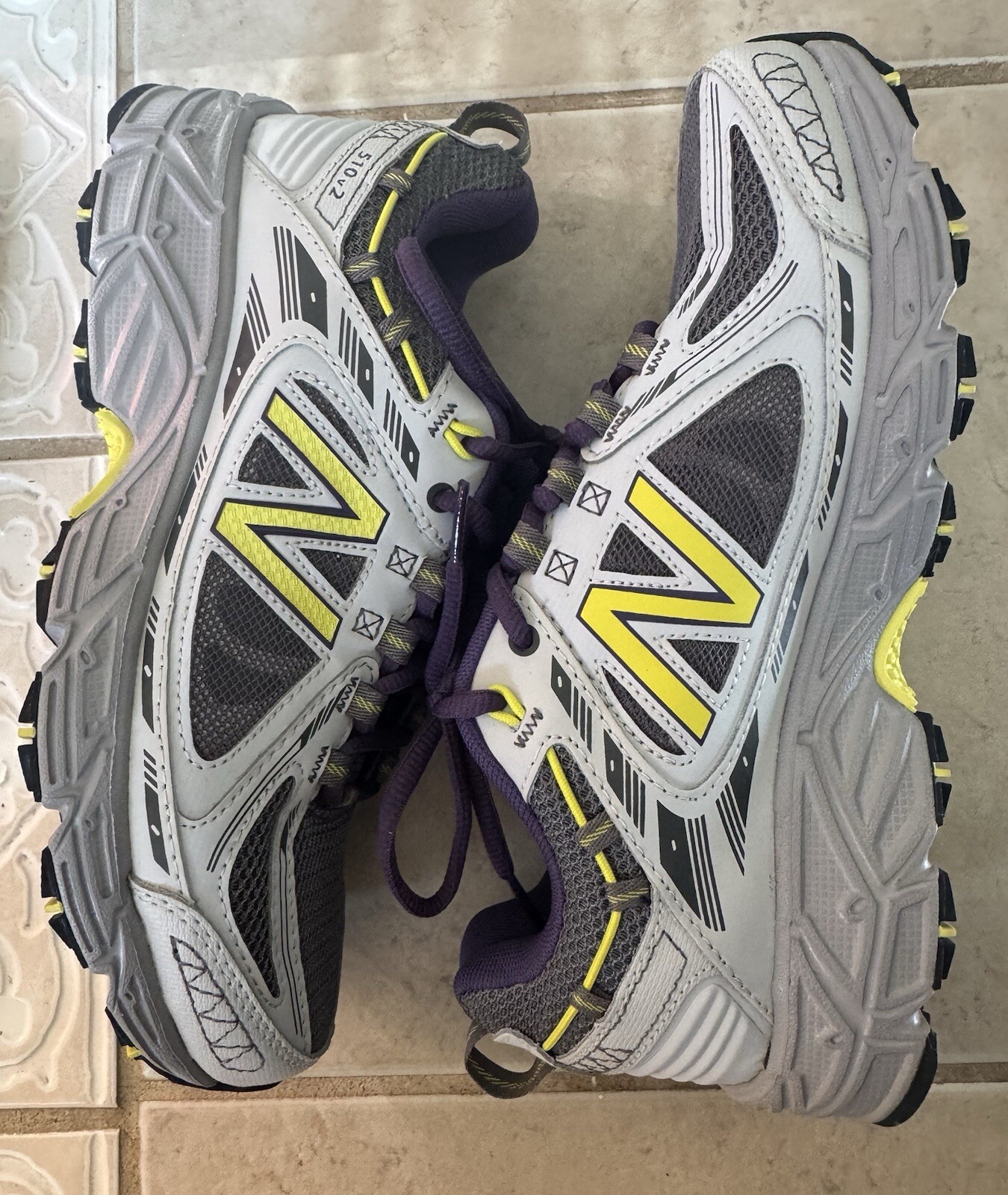New Balance Womens 510 V2 Trail Running Athletic Shoes Sz 7.5 Gray W/Yellow Logo