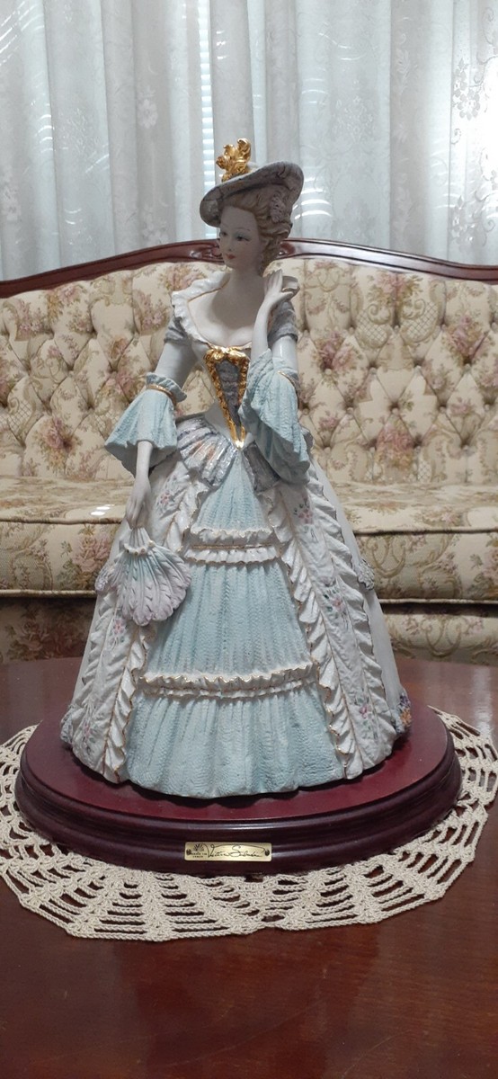 Vittorio Sabadin - Vintage Capodimonte Women in Green & Gold 17