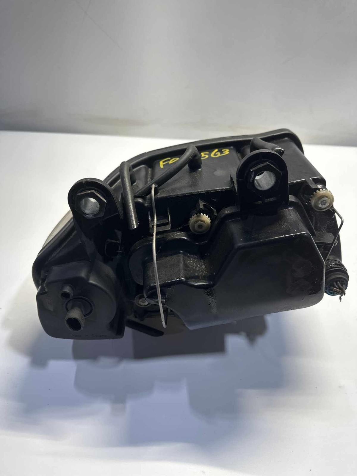 Used Headlight Assembly fits: 2008 Maserati QUATTROPORTE  Grade A