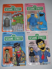Sesame Street Wave 2 set Oscar Guy Lefty Cookie Monster ReAction Figures Super 7