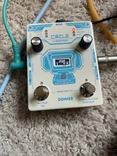 Donner Circle Looper 2 in 1 Drum Looper Effects Pedal 40 Slots 160 mins Loop