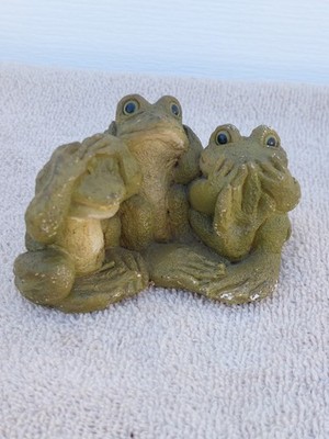 Stone Critters, See Hear Speak No Evil Frog Figurine Glass Eyes SC-424 USA Resin