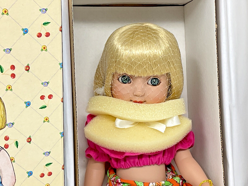 Tonner Mary Engelbreit's Ann Estelle Aloha 10" Doll ME0113 New NRFB - Picture 3 of 6