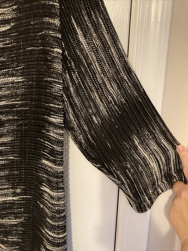 Chicos Additions schwarz weiß Knopfleiste Strickjacke Gr. 3 (XL) dehnbar lockerer Strick - Bild 7 von 12