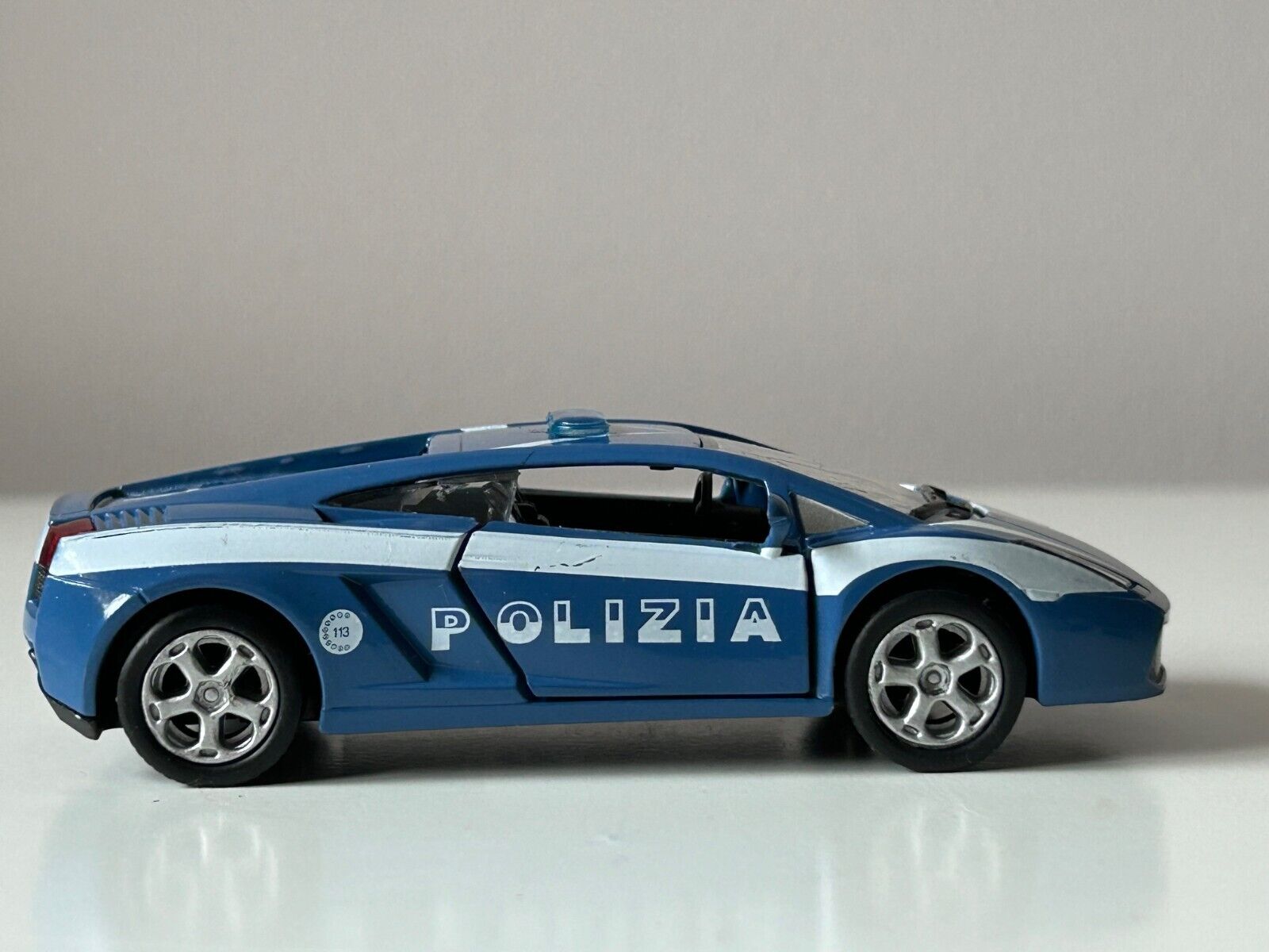 Foto 9 di 11