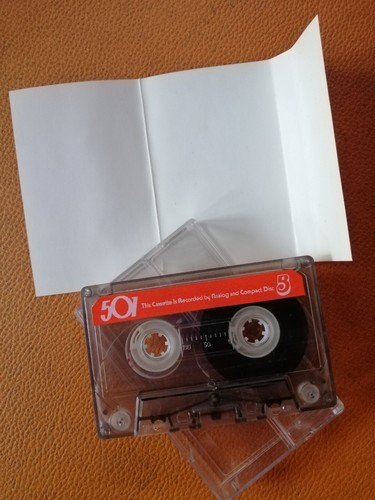 MOTLEY CRUE / HATE INTO FIRE Live + interview CASSETTE THAILAND EDT Mötley Crüe - Picture 2 of 2