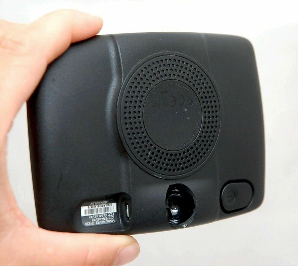 TomTom VIA 1435S 4.3" LCD Car Portable GPS System USA/Canada/Mexico Maps 1435 - Image 3 of 4