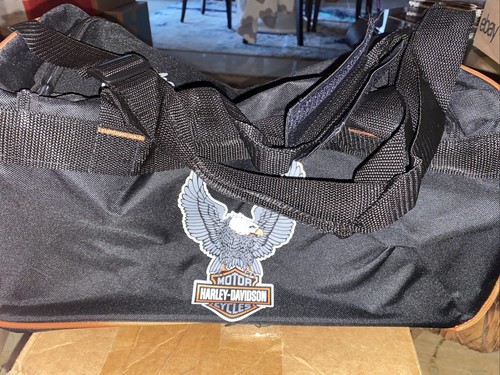 New Harley-Davidson Motorcycle Winged Eagle B&S Duffel Bag w/Adjustable Strap - Picture 4 of 9