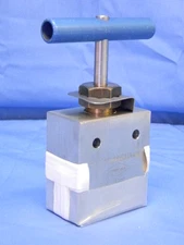 Newport-Scientific Aminco 44-13110 Stainless Valve 30,000psi 2-Way 3/8"HP 