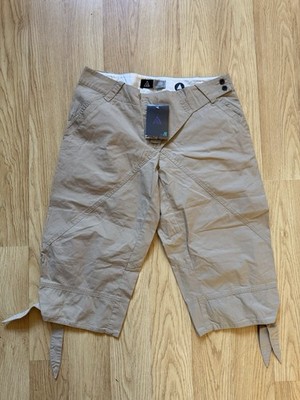 Brandneu mit Etikett Nike ACG beige Damenshorts niedrig geschnitten Outdoor Cargo-Stil 2008 Größe 6