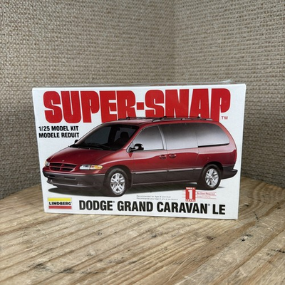#ad #ad Lindberg Dodge Grand Caravan LE Minivan Super Snap Model Kit 1 25 #72612 SEALED $40.00