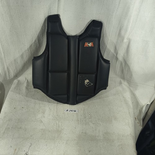 ATA Martial Arts Chest Protector Sparring Vest Medium Youth With Zip Up Front