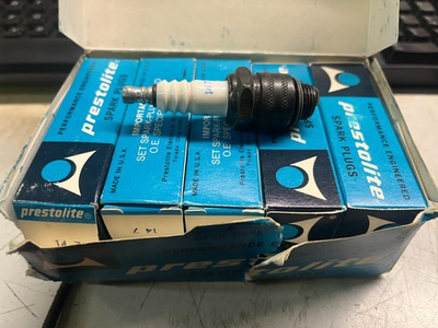 #ad LOT OF 10 NOS Prestolite 147 New Spark Plugs Vintage 14 7 SAME AS CHAMPION J8C $19.99