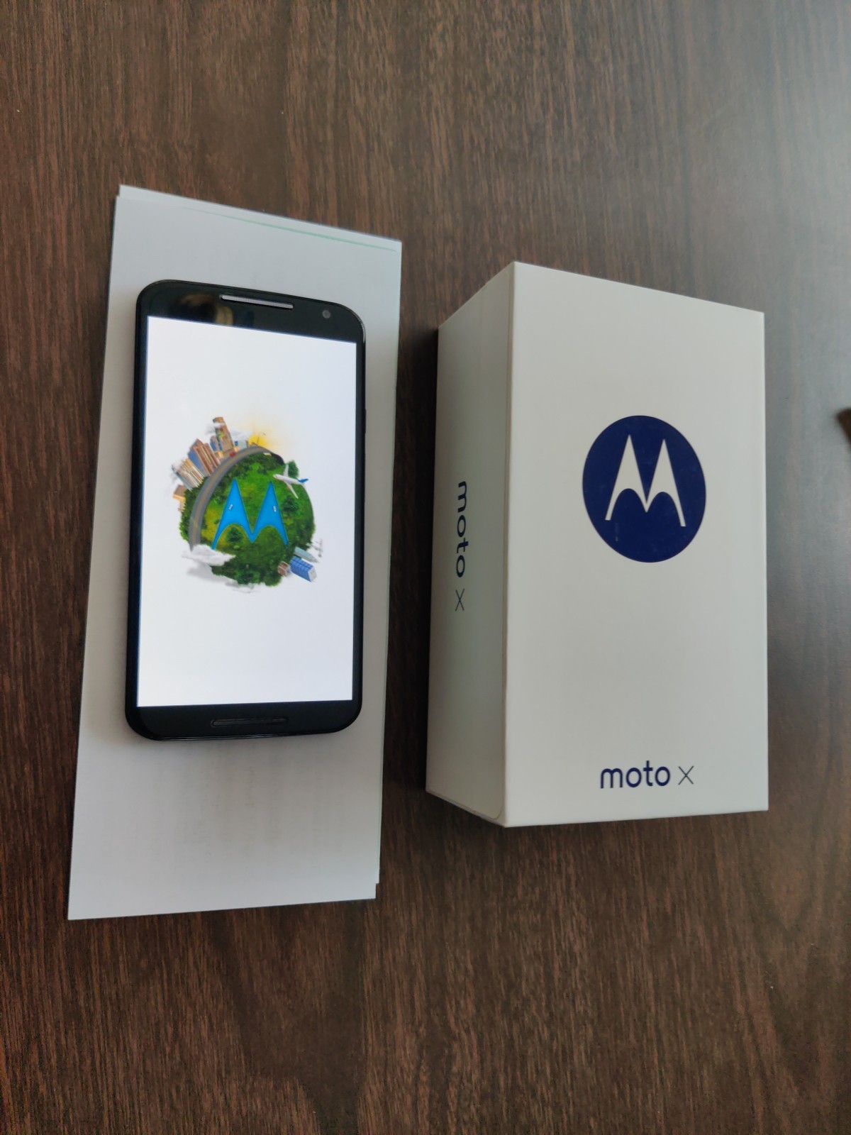 Motorola Moto x 2nd gen AT&T GSM Unlocked Model XT1097 16GB