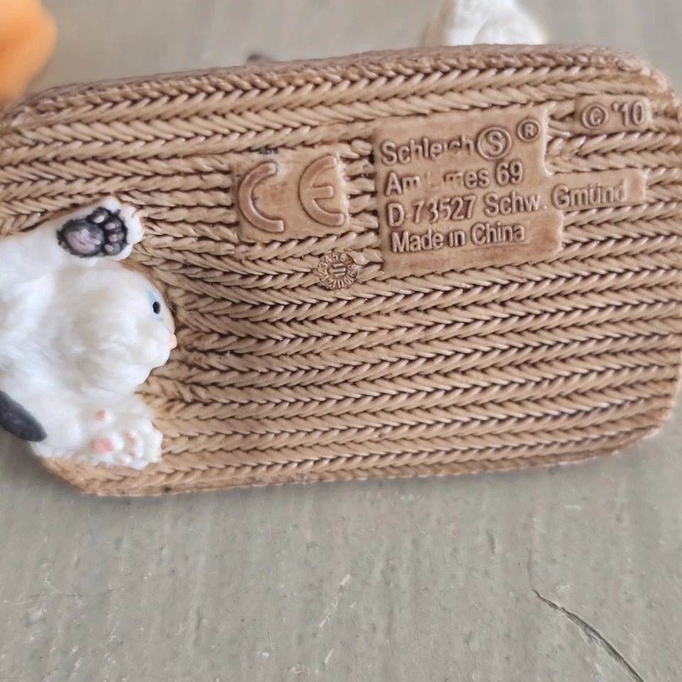 Toy Lot Fisher Price Little People Horse, Loving Family, Schleich Cats, And More - image 3 of 4