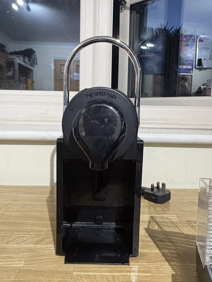 Krups Nespresso XN 3020 Pixie Pod Coffee Machine Piano Black -, photo 3 of 5